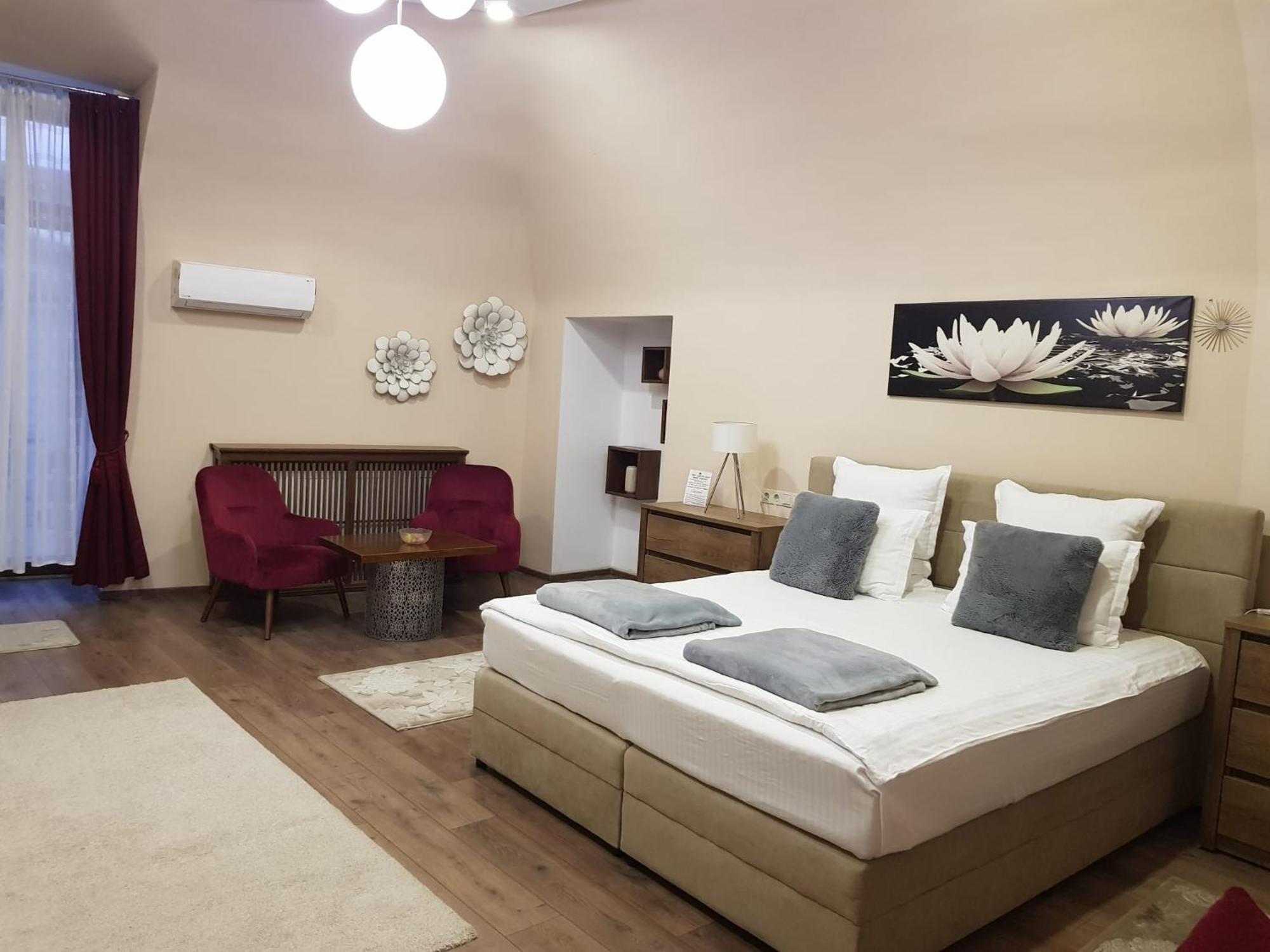 Imperial Rooms - Ultracentral - Jacuzzi Cu Hidromasaj Oradea Eksteriør billede