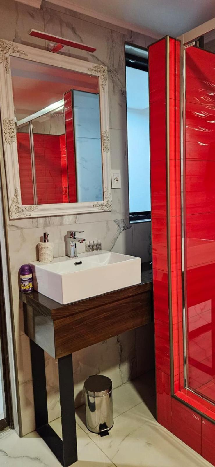 Imperial Rooms - Ultracentral - Jacuzzi Cu Hidromasaj Oradea Eksteriør billede